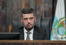 Plenário da Alerj decide revogar prisão de Rodrigo Bacellar