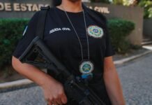 Polícia Civil prende mulher que matou companheira a facadas em Cabo Frio