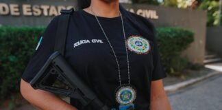 Polícia Civil prende mulher que matou companheira a facadas em Cabo Frio
