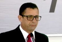 Luiz do Táxi rebate comentários de influencer na Câmara Municipal de Araruama