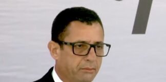 Luiz do Táxi rebate comentários de influencer na Câmara Municipal de Araruama