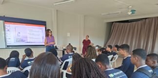 Agosto Lilás: Superintendência de Defesa da Mulher de Araruama promove palestras sobre violência contra a mulher