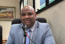 Vereador critica falta de manutenção urbana em Rio das Ostras e cobra providências de secretário